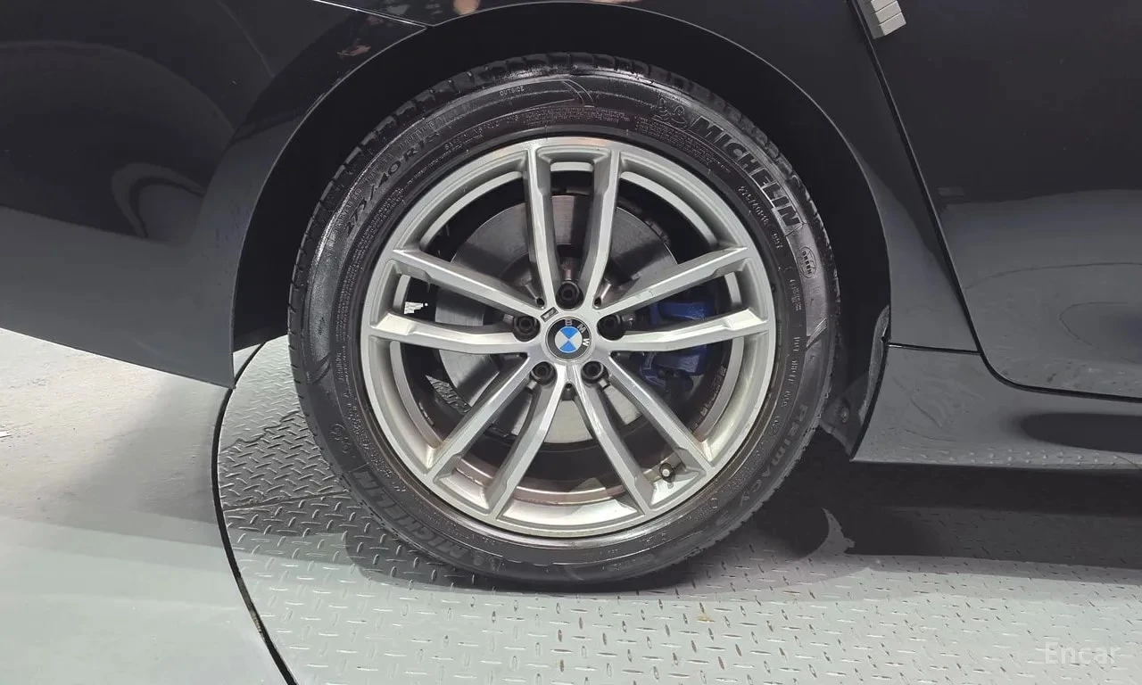 BMW 530 M Sport Package/ДИСТРОНИК/ПОДГРЕВ/ШИБЕДАХ/, снимка 5 - Автомобили и джипове - 56131075