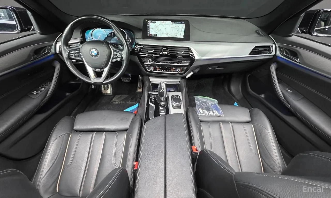 BMW 530 M Sport Package/ДИСТРОНИК/ПОДГРЕВ/ШИБЕДАХ/, снимка 7 - Автомобили и джипове - 56131075