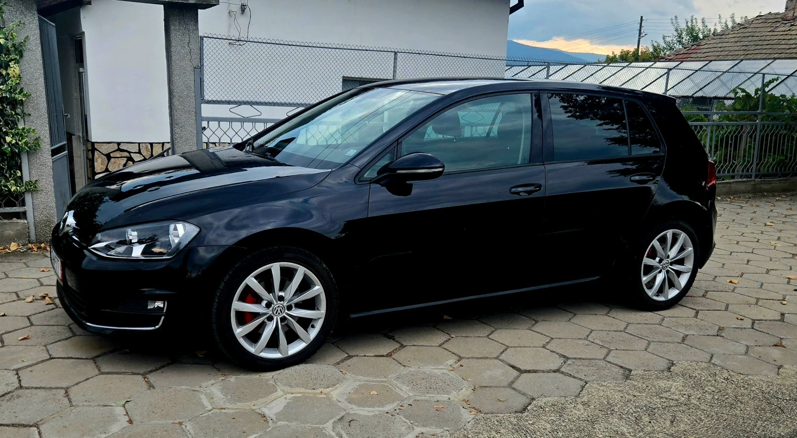 VW Golf 1.6tdi, снимка 3 - Автомобили и джипове - 56167558