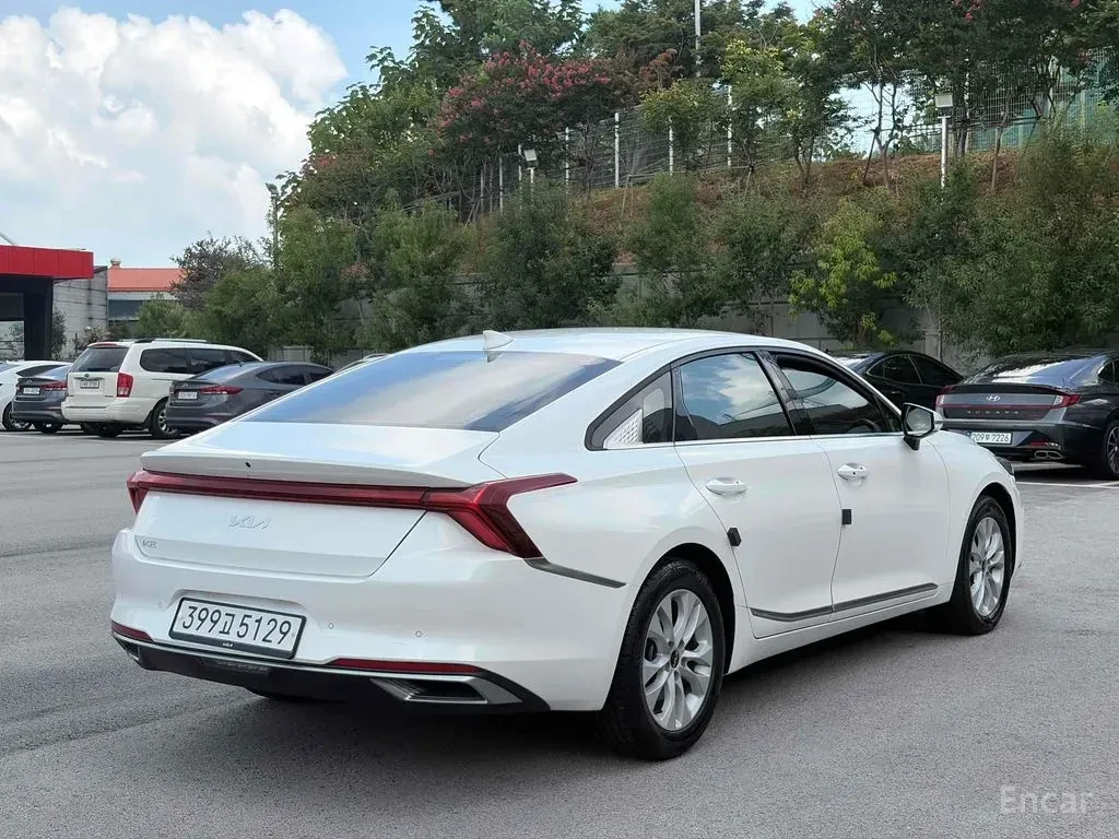 Kia K8 3.5* LPG* ПОДГРЕВ* ОБДУХВАНЕ* 360КАМЕРА* КЕЙЛЕС* , снимка 2 - Автомобили и джипове - 56183909