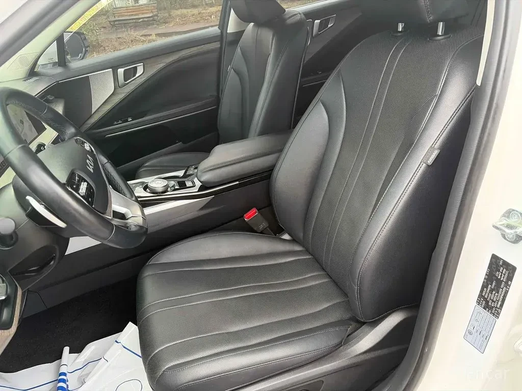 Kia K8 3.5* LPG* ПОДГРЕВ* ОБДУХВАНЕ* 360КАМЕРА* КЕЙЛЕС* , снимка 12 - Автомобили и джипове - 56183909