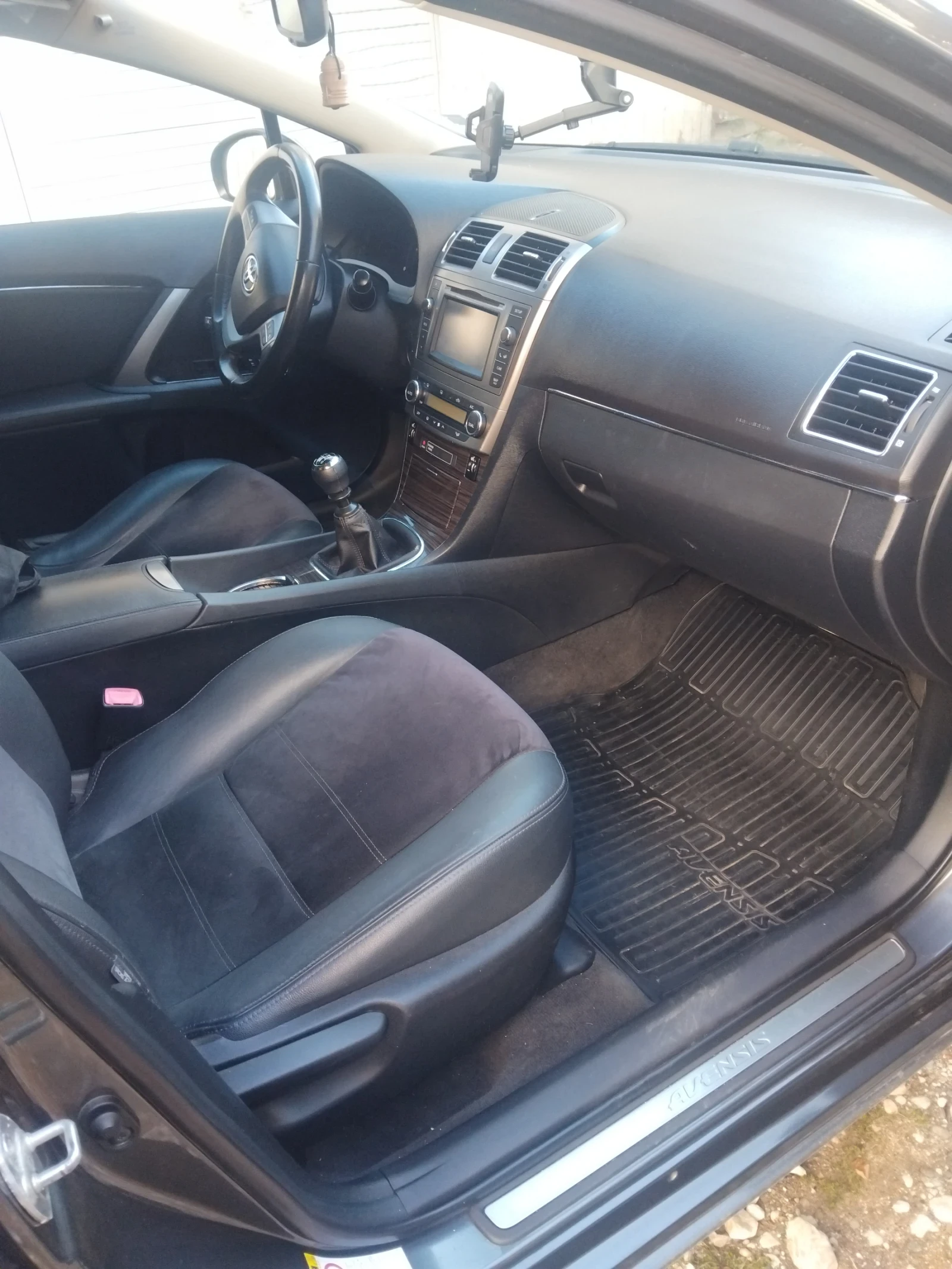 Toyota Avensis 2.0 D4D  Navi   Alcantara | Mobile.bg � ����������� 13