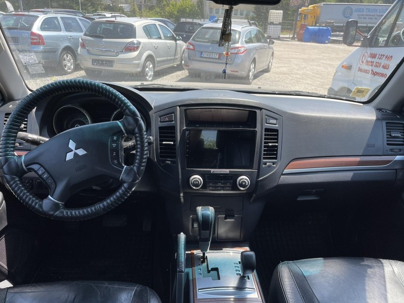 Mitsubishi Pajero, снимка 3 - Автомобили и джипове - 46798600