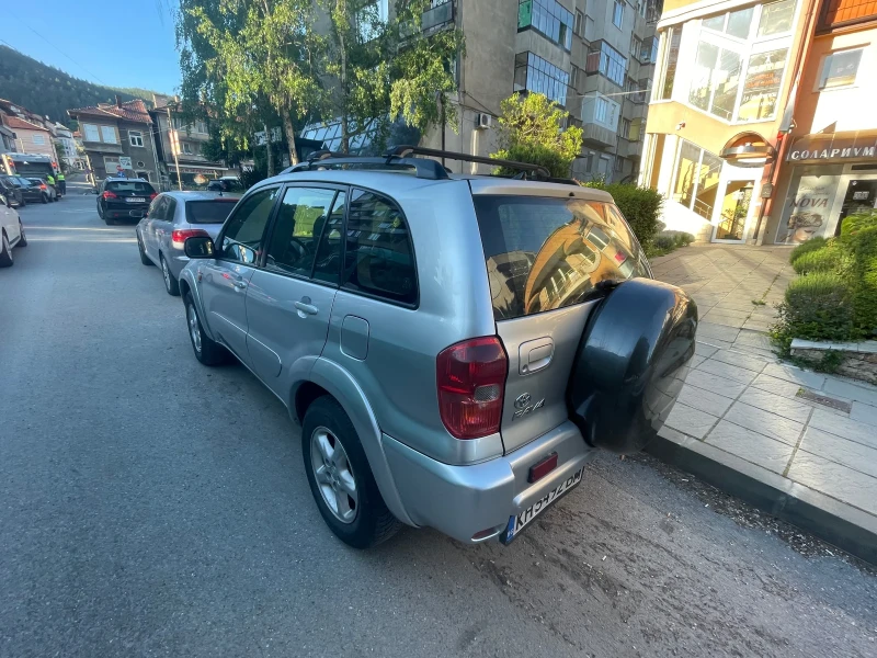 Toyota Rav4, снимка 6 - Автомобили и джипове - 47793245