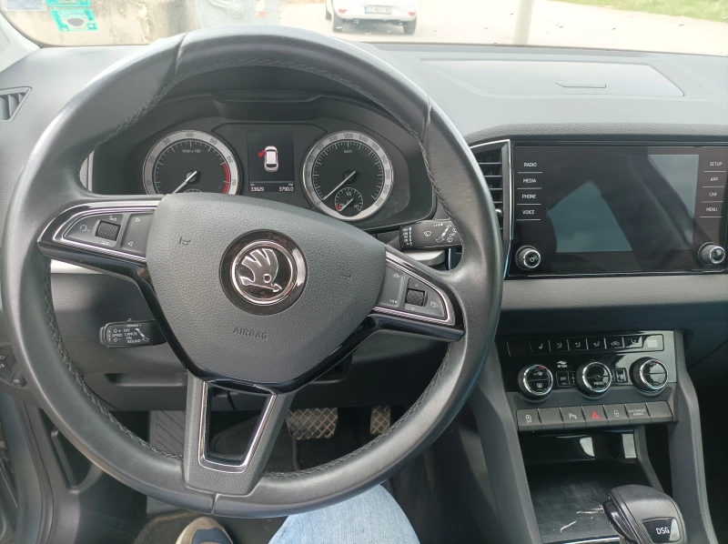 Skoda Karoq, снимка 2 - Автомобили и джипове - 51896173