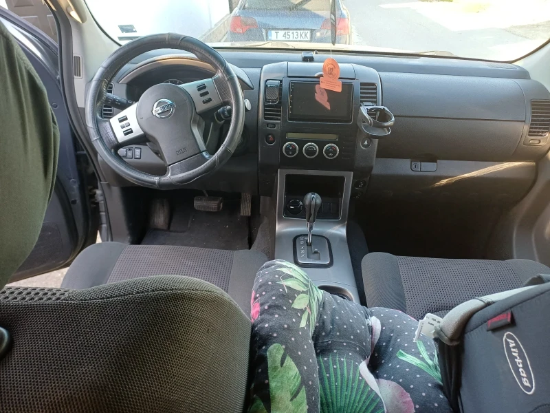 Nissan Pathfinder, снимка 5 - Автомобили и джипове - 52156449