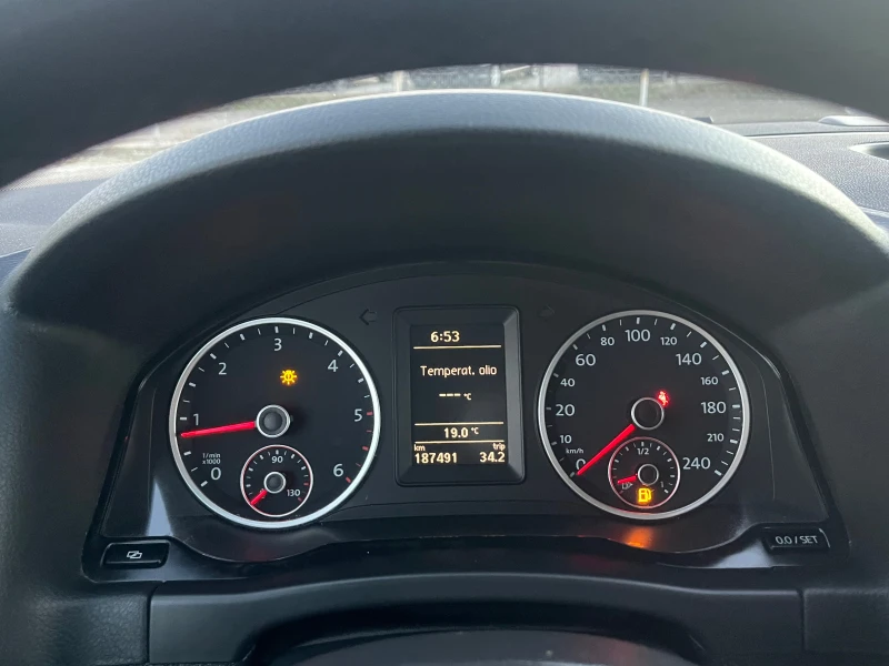 VW Tiguan 2.0TDI, 140ck, 4х4, 6скорости, ЛИЗИНГ, снимка 10 - Автомобили и джипове - 52563819