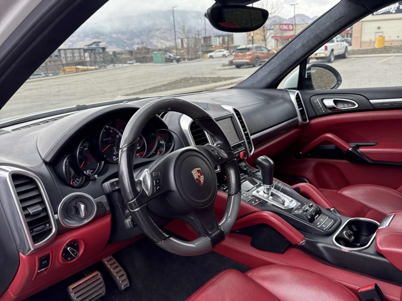 Porsche Cayenne CARFAX* АВТОФИНАНСИРАНЕ БЕЗ ПЪРВОНАЧАЛНА ВНОСКА, снимка 5 - Автомобили и джипове - 52846055