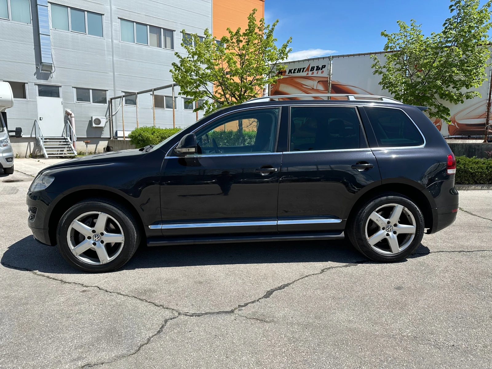 VW Touareg 3.0tdi FACELIFT/INDIVIDUAL - изображение 2