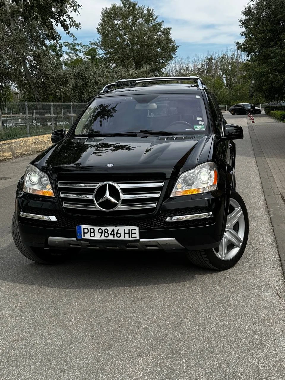 Mercedes-Benz GL 550 5.5 - изображение 4