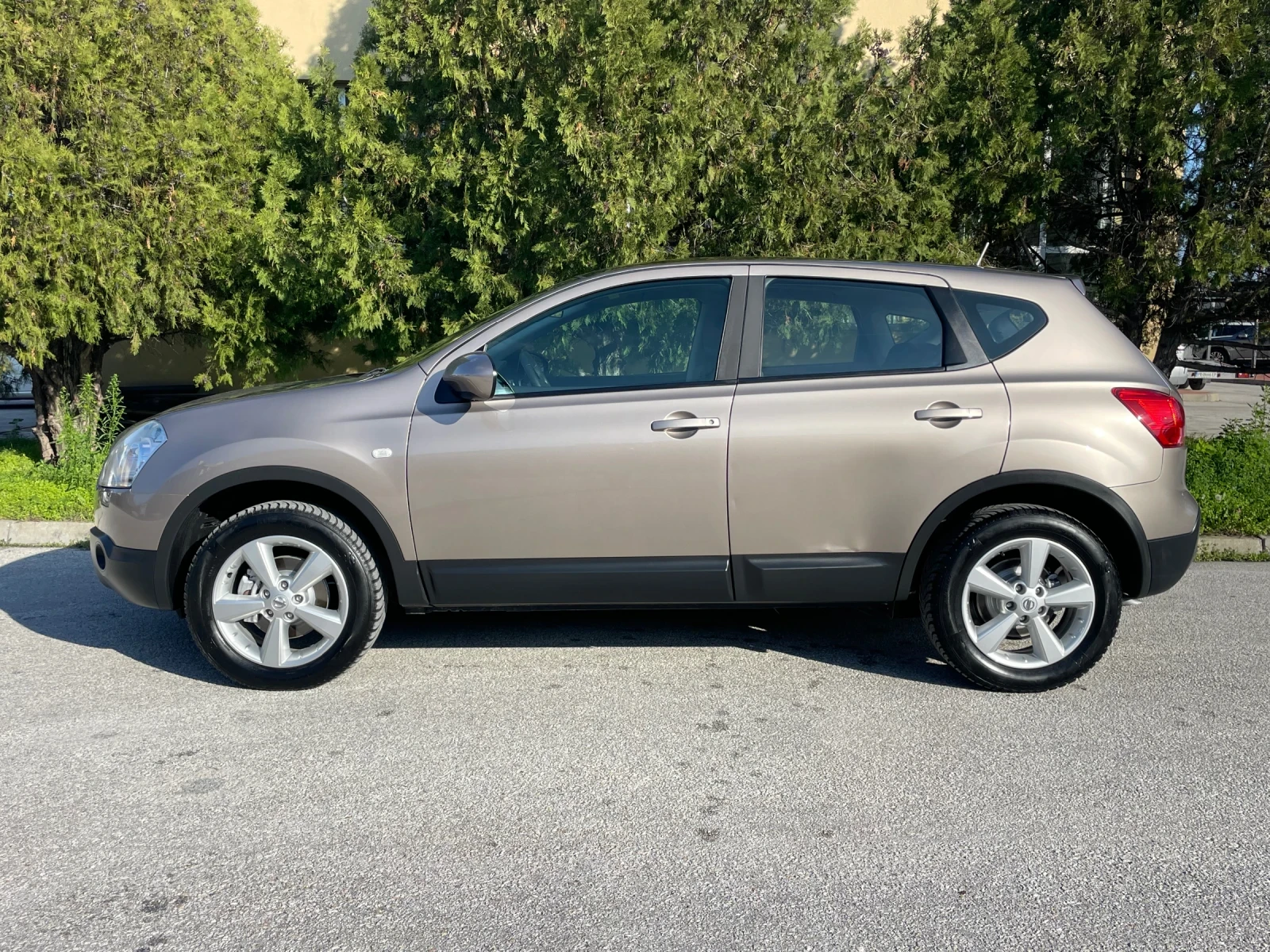 Nissan Qashqai 2.0i 140к.с. КЛИМА ПАНОРАМА ГЕРМАНИЯ - изображение 2