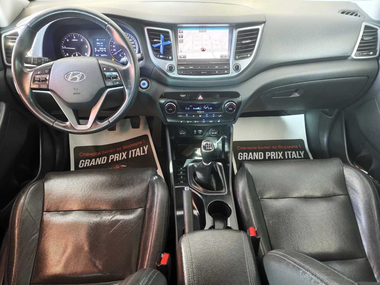 Hyundai Tucson 1.7CRDI-116к.с Нави Кожа Панорама, снимка 9 - Автомобили и джипове - 54704465