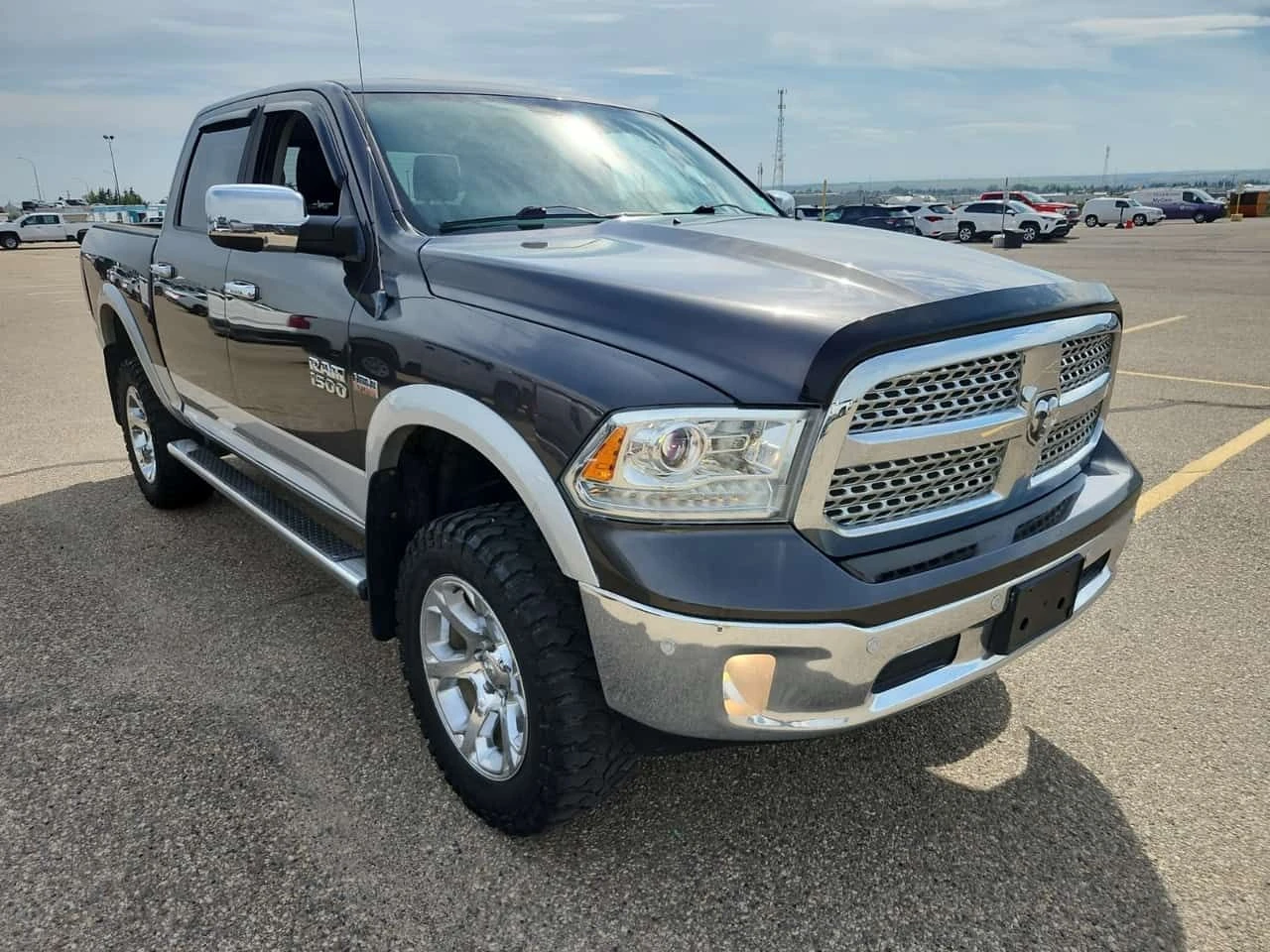 Dodge RAM 1500 * LARAMIE CREW CAB SHORT BED * АВТОКРЕДИТ* , снимка 2 - Автомобили и джипове - 55606820