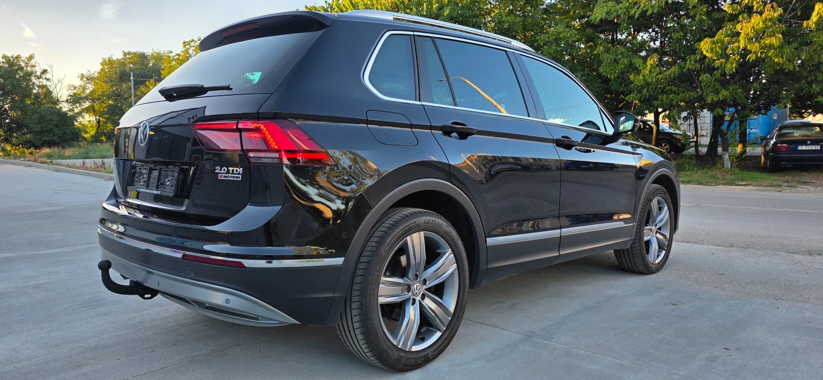 VW Tiguan 2.0TDI* 4MOTION* AVTOMAT* HIGHLINE* DIGITAL* SWISS, снимка 4 - Автомобили и джипове - 56012371
