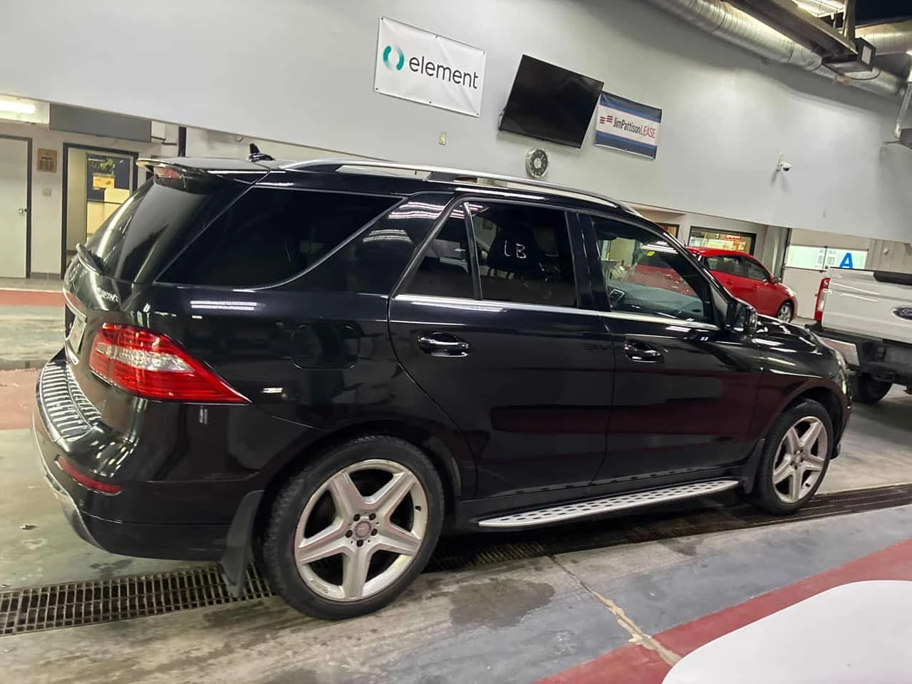 Mercedes-Benz ML 350 D * AMG * AIRMATIC * H/K * CARFAX *  | Mobile.bg � ����������� 3