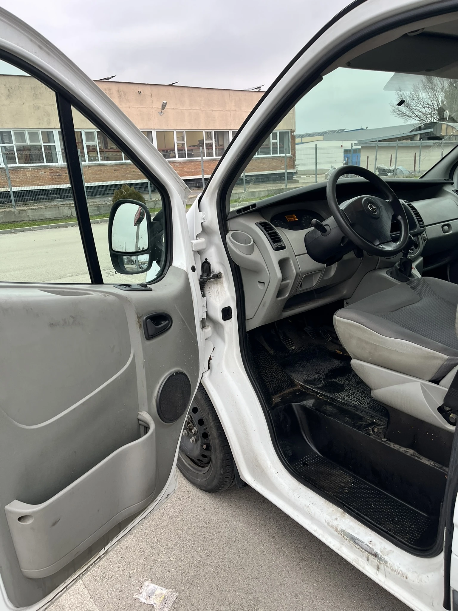 Opel Vivaro  - изображение 5