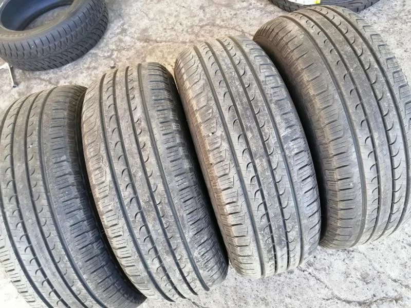 Гуми Летни 235/65R17, снимка 3 - Гуми и джанти - 29597769