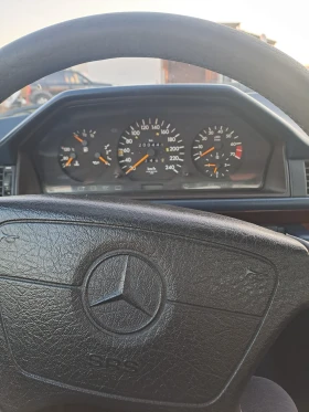 Mercedes-Benz 124, снимка 10