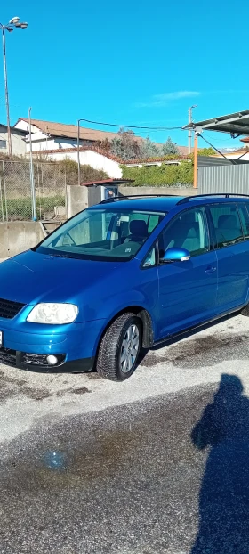 VW Touran 16.fsi.7 места, снимка 2