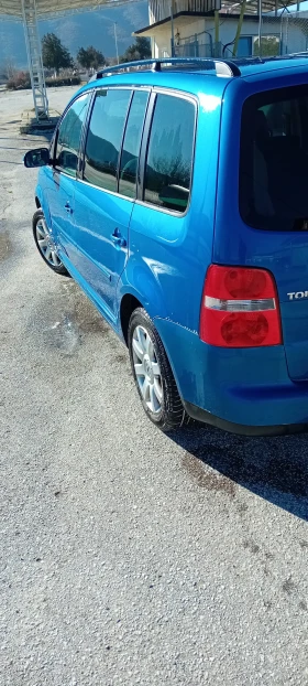 VW Touran 16.fsi.7 места, снимка 3