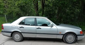 Обява за продажба на Mercedes-Benz 220 ~1 800 лв. - изображение 1
