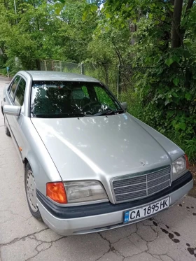 Обява за продажба на Mercedes-Benz 220 ~1 800 лв. - изображение 2