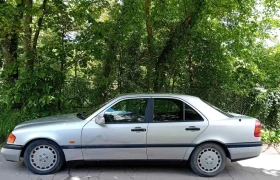 Обява за продажба на Mercedes-Benz 220 ~1 800 лв. - изображение 1