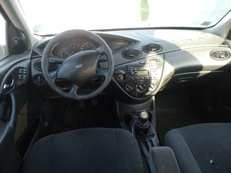 Ford Focus 1.8дтци, снимка 5 - Автомобили и джипове - 39197067