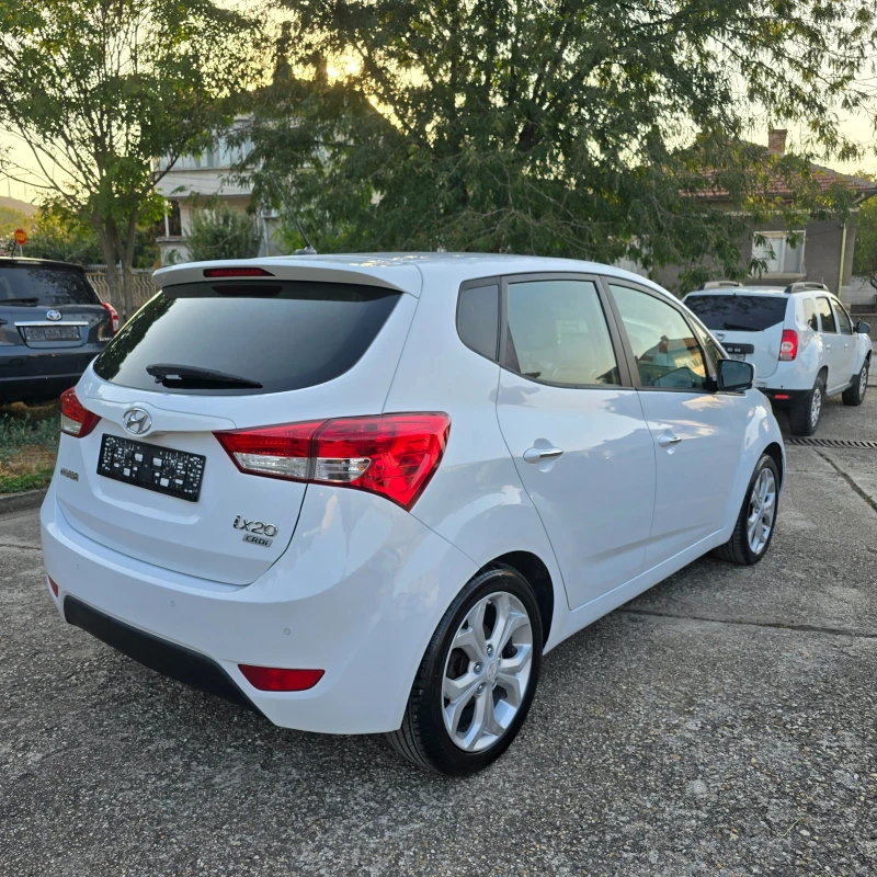 Hyundai Ix20 1.4 Фул Камера кожа нави, снимка 5 - Автомобили и джипове - 47124597