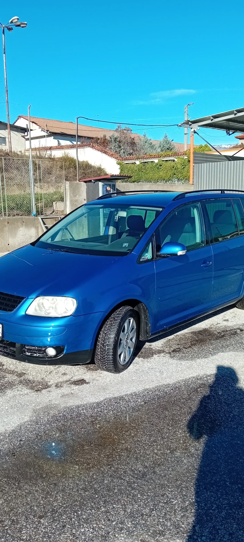 VW Touran 16.fsi.7 места, снимка 2 - Автомобили и джипове - 48167616