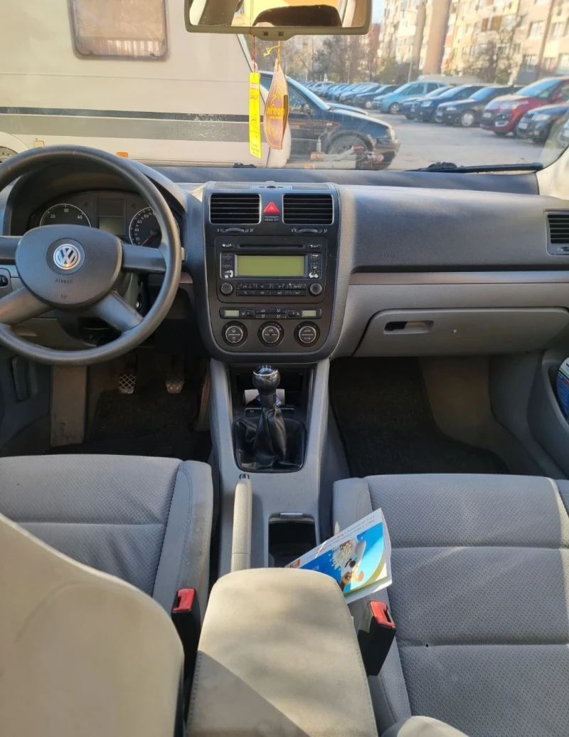 VW Golf 2.0 TDI 140 к.с., снимка 8 - Автомобили и джипове - 48201560