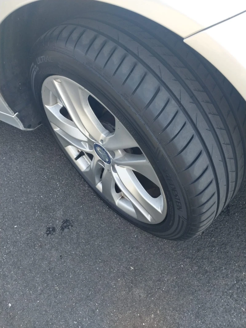 Mercedes-Benz C 180 Бензин * Facelift * Сменена верига * , снимка 16 - Автомобили и джипове - 50221272