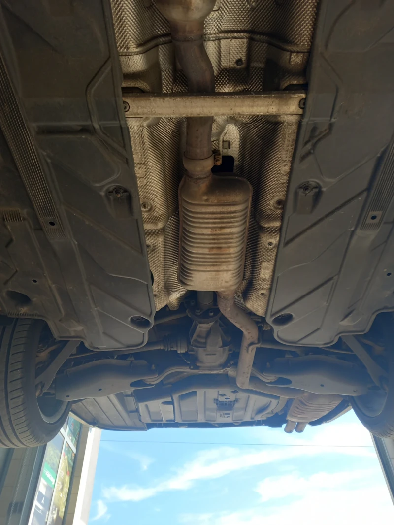 Mercedes-Benz C 180 Бензин * Facelift * Сменена верига * , снимка 15 - Автомобили и джипове - 50221272