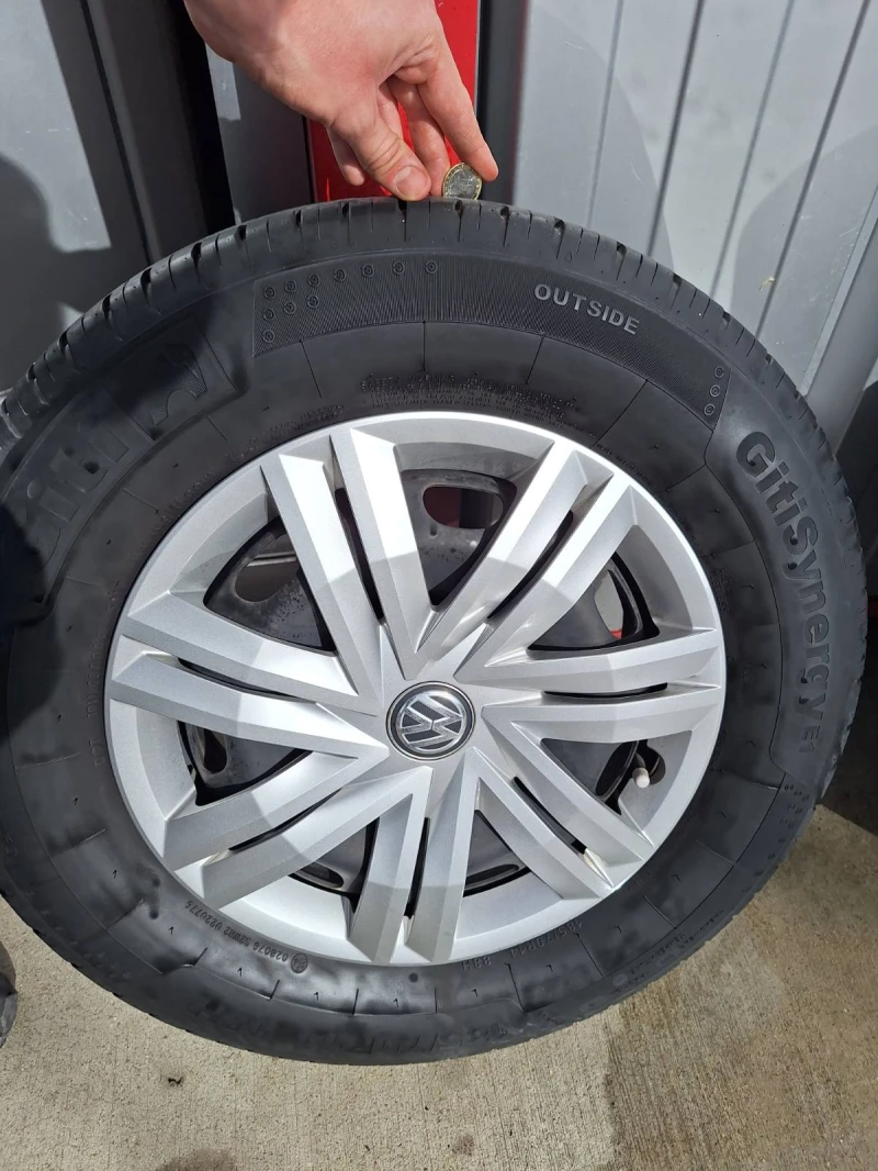 VW Polo 1.0i дистроник, снимка 15 - Автомобили и джипове - 51978345