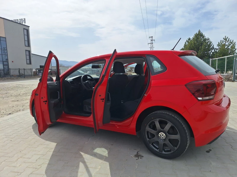 VW Polo 1.0i дистроник, снимка 8 - Автомобили и джипове - 51978345