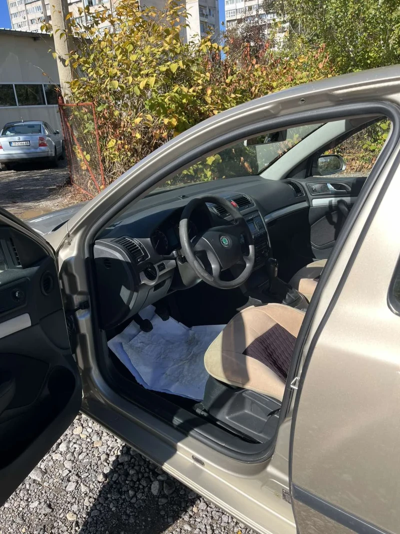 Skoda Octavia, снимка 11 - Автомобили и джипове - 52106765