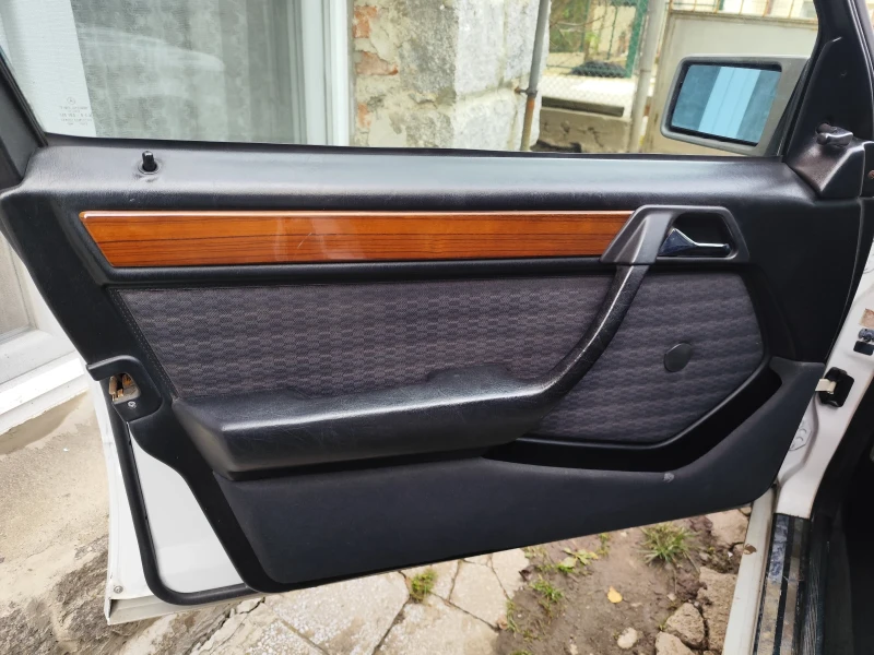 Mercedes-Benz 124 200ТЕ  * КЛИМА* , снимка 14 - Автомобили и джипове - 52630116