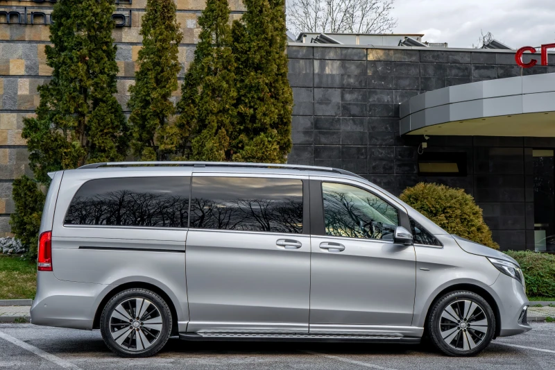 Mercedes-Benz Viano V250d* 4MATIC* PANORAMA* EXCLUSIVE* LONG, снимка 6 - Автомобили и джипове - 53421154