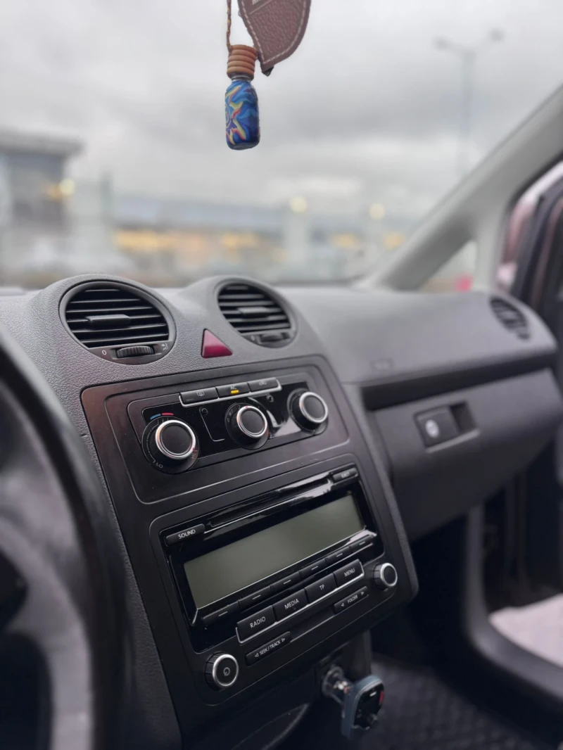VW Caddy VW Caddy Comfort 1.6 TDI двигател на 150хил. км. !, снимка 6 - Автомобили и джипове - 53534955