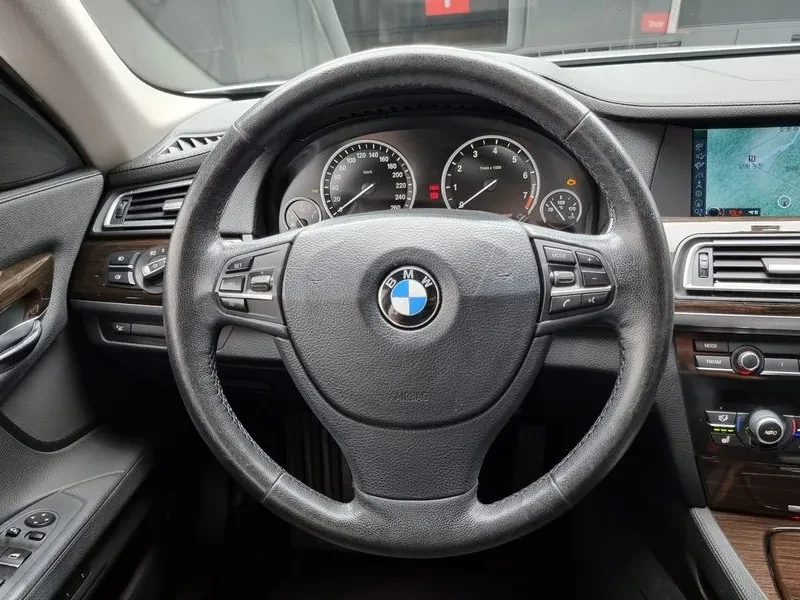 BMW 730, снимка 13 - Автомобили и джипове - 55176256