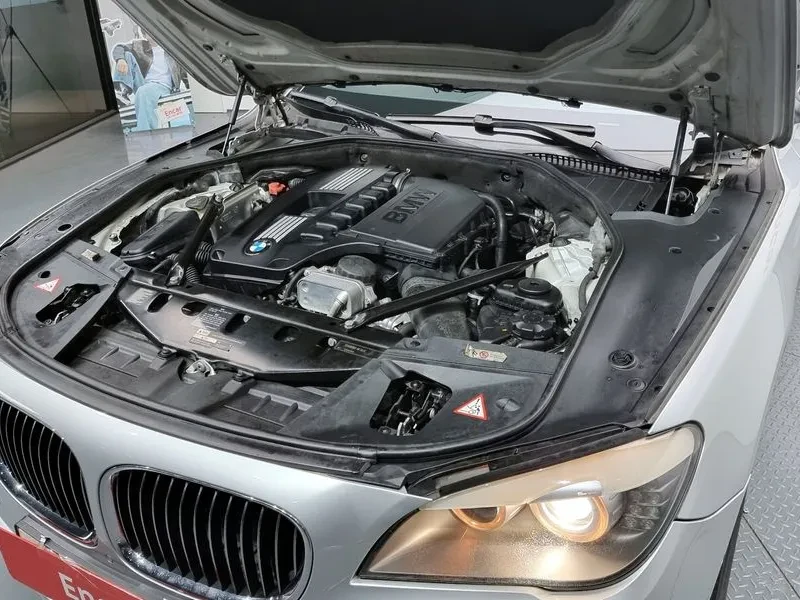 BMW 730, снимка 6 - Автомобили и джипове - 55176256