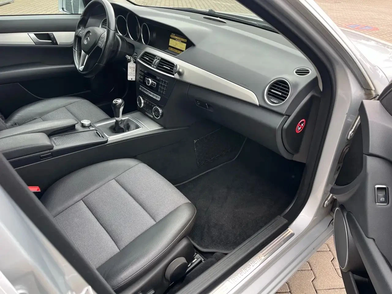 Mercedes-Benz C 180 Бензин * Facelift * Сменена верига *  - изображение 10