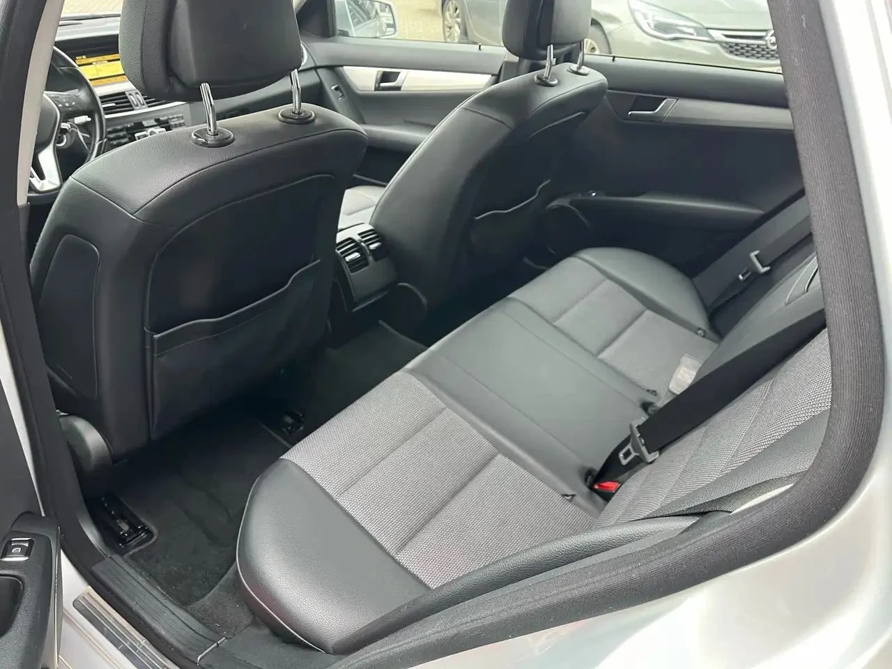 Mercedes-Benz C 180  * Facelift *   *  | Mobile.bg   11