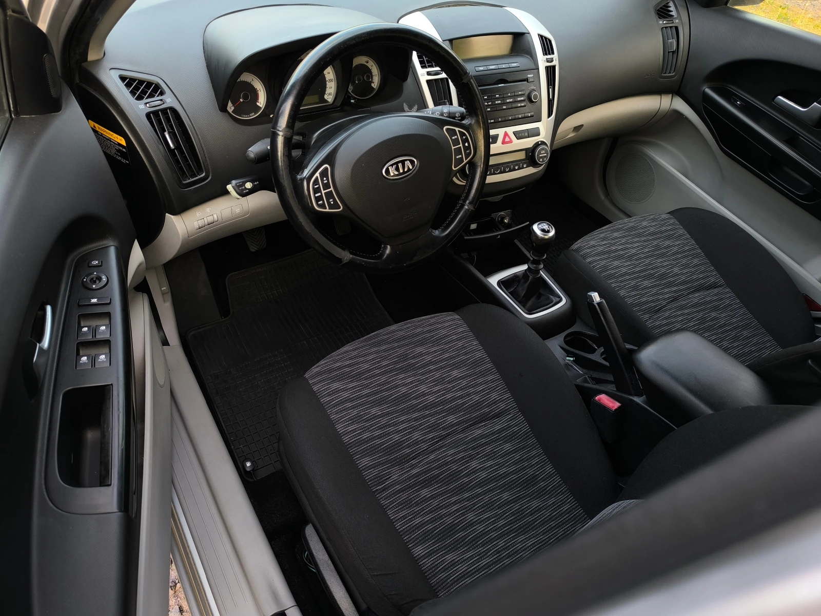 Kia Ceed -1.6CRDI-90кс-КЛИМАТРОНИК- - изображение 10