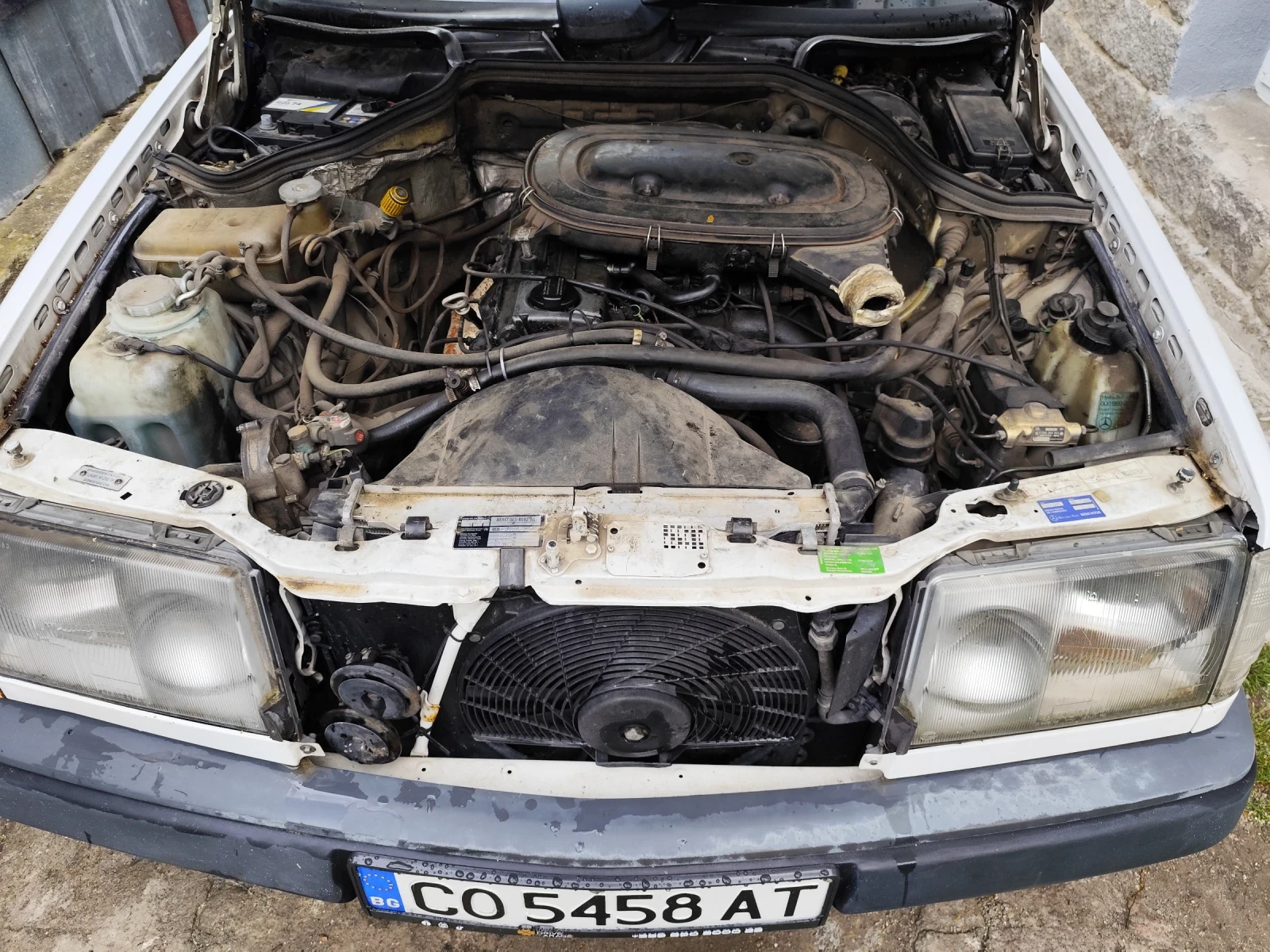 Mercedes-Benz 124 200ТЕ  * КЛИМА* , снимка 17 - Автомобили и джипове - 54570733
