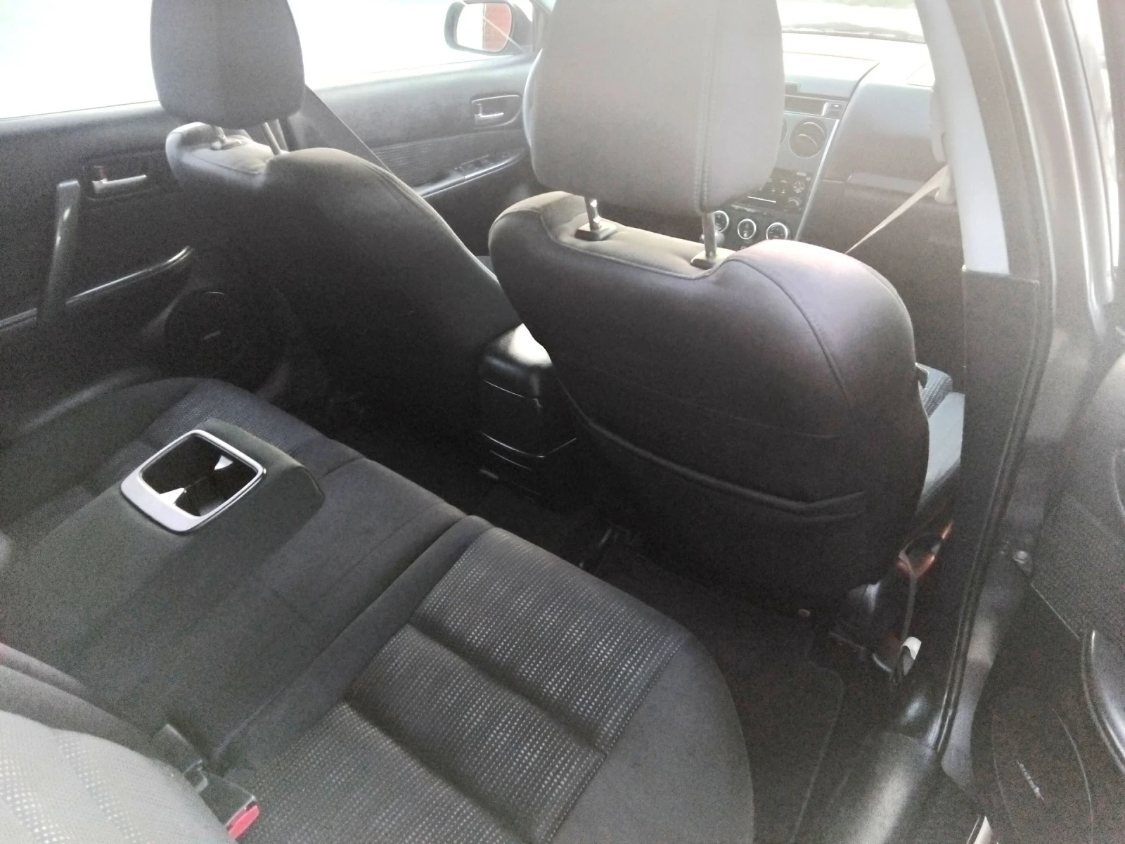 Mazda 6 2.0i+ КЛИМА + ГАЗОВ ИНЖЕКЦИОН. 2005г , снимка 15 - Автомобили и джипове - 53711041