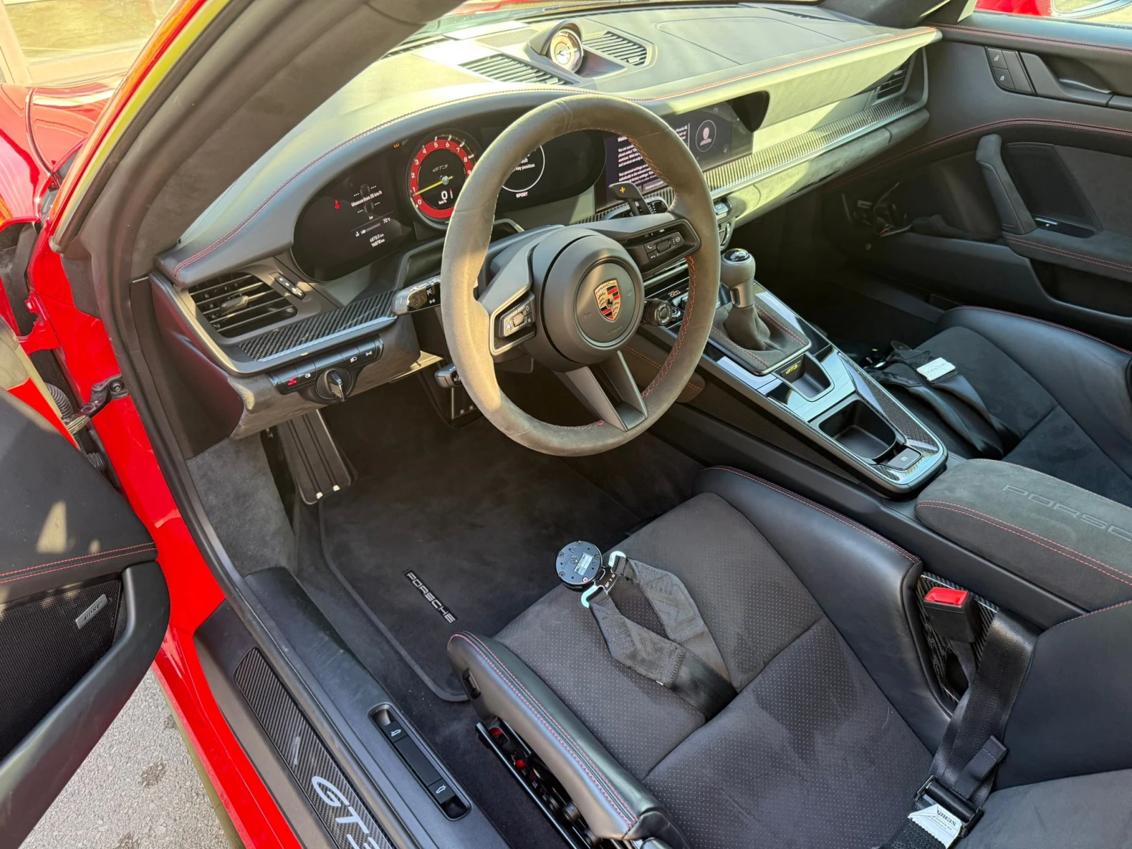 Porsche 911 GT3/992 - изображение 9