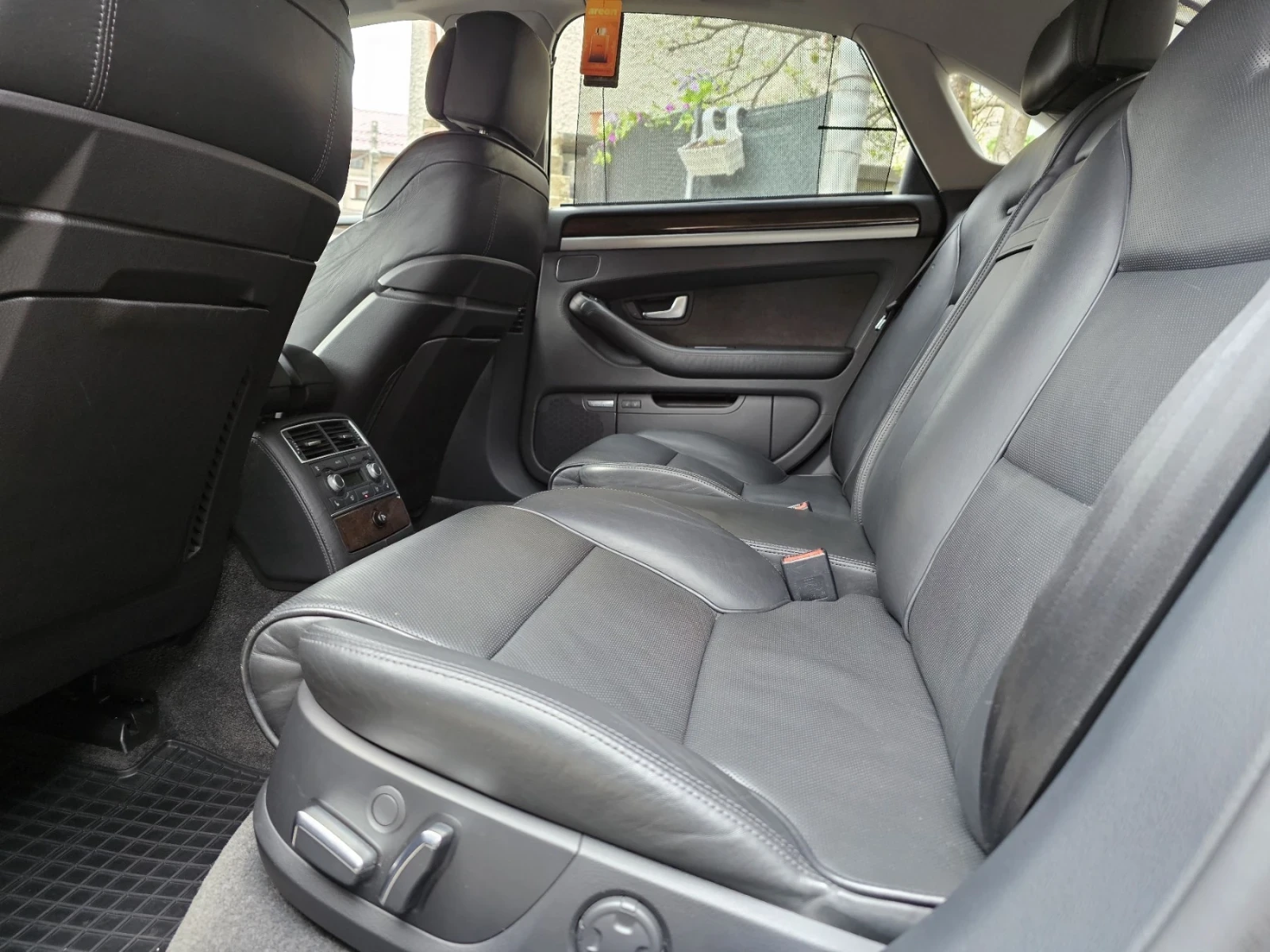 Audi A8, снимка 16 - Автомобили и джипове - 54139337