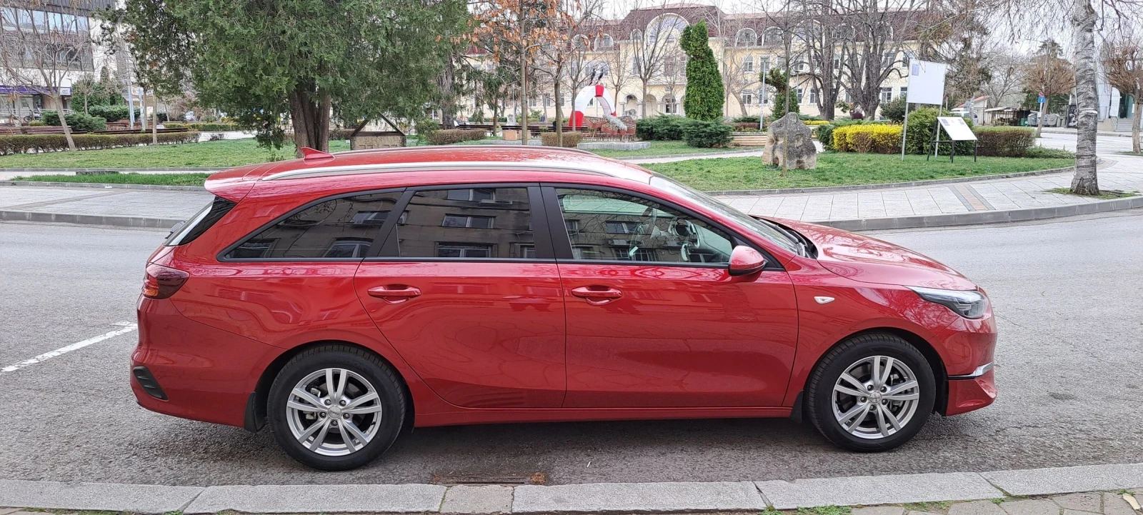 Kia Ceed 1.5-T-GDI-140кс БЕНЗИН, снимка 16 - Автомобили и джипове - 54596096