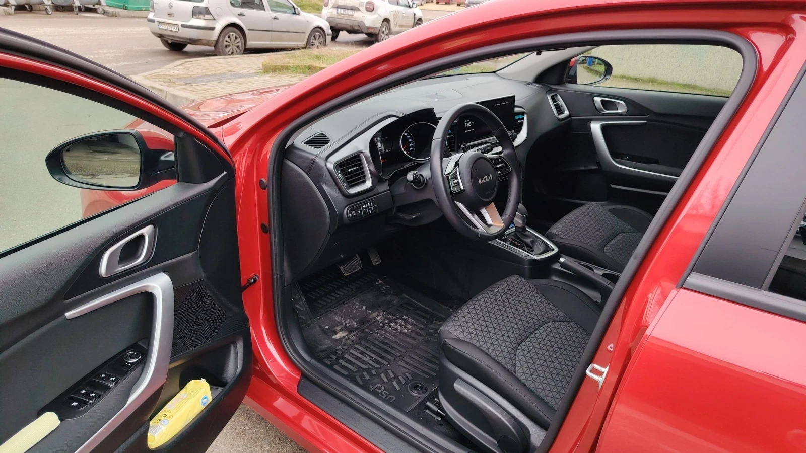 Kia Ceed 1.5-T-GDI-140кс БЕНЗИН, снимка 9 - Автомобили и джипове - 54596096